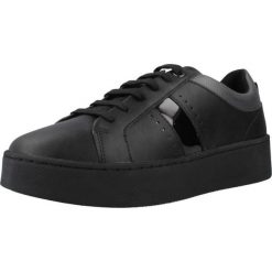 Kapcie GEOX D SKYELY Czarny. Czarne obuwie domowe Geox, bez wzorów, z syntetyku, bez zapięcia. Za 279.99 zł.