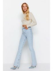 Trendyol Dżinsy - Flare fit - w kolorze błękitnym rozmiar: 40. Niebieskie jeansy Trendyol, bez wzorów, z podwyższonym stanem. Za 105.38 zł.