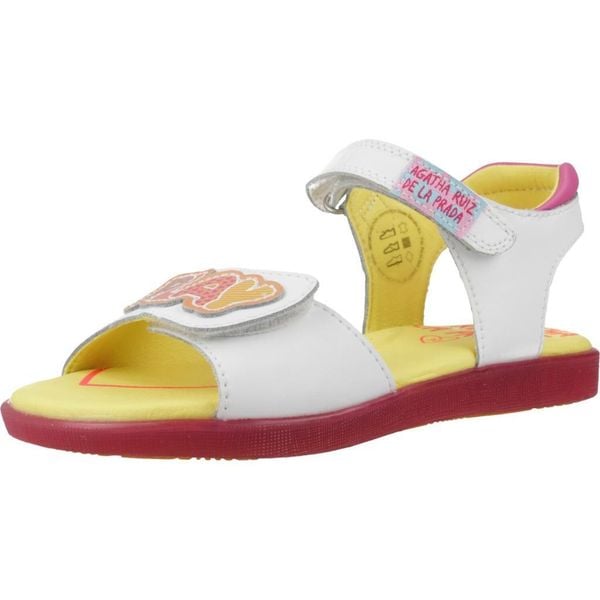 Sandały AGATHA RUIZ DE LA PRADA 242960A Biały. Białe sandały Agatha Ruiz de la Prada, bez wzorów, ze skóry, bez obcasa, bez zapięcia. Za 167.99 zł.