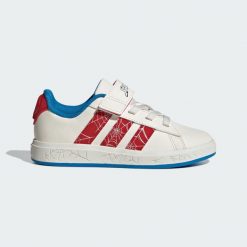 Kapcie ADIDAS GRAND COURT SPIDER Biały. Białe obuwie domowe Adidas, bez wzorów, z syntetyku, bez zapięcia. W wyprzedaży za 179.10 zł.