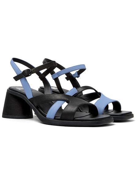 Camper Skórzane sandały w kolorze czarno-błękitnym na obcasie rozmiar: 41. Czarne sandały Camper, bez wzorów, ze skóry, z otwartym noskiem, bez obcasa, na koturnie, bez zapięcia. Za 179.22 zł.