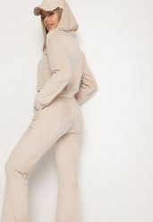 Beżowy Welurowy Komplet Dresowy z Cyrkoniową Aplikacją Bluza i Spodnie Mitene. Brązowe bluzy Born2be, m, z aplikacjami, z dresówki, z kapturem. Za 79.99 zł.