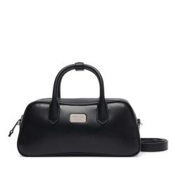 Torebka Emporio Armani. Czarne torebki klasyczne Emporio Armani, bez wzorów, bez dodatków. Za 1,779.00 zł.