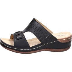 Czarne klapki, buty damskie SABATINA 14401. Czarne klapki Sabatina, bez wzorów, bez obcasa, na obcasie. W wyprzedaży za 79.00 zł.