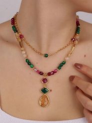 Pierres delicates Pozłacany naszyjnik z elementami ozdobnymi - dł. 50 cm rozmiar: onesize. Brązowe naszyjniki Pierres delicates, z agatem, pozłacane. Za 108.99 zł.