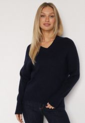 Granatowy Sweter z Domieszką Kaszmiru z Dekoltem w Serek Feralaine. Niebieskie swetry Born2be, bez wzorów, z jeansu, bez ramiączek. Za 99.99 zł.