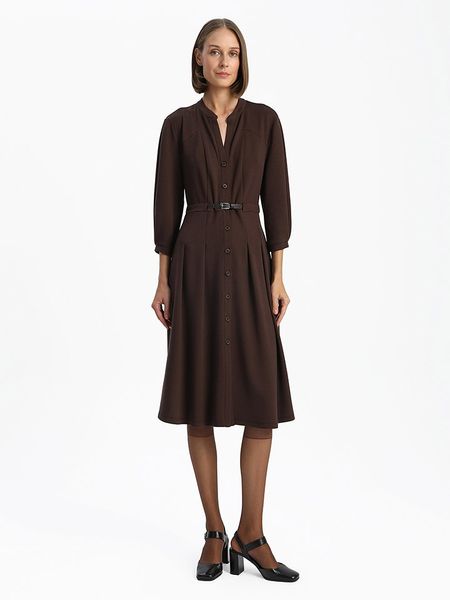 BGN Sukienka w kolorze brązowym rozmiar: 36. Brązowe sukienki BGN, bez wzorów, z tkaniny, bez kołnierzyka, bez ramiączek, midi, rozkloszowane. Za 145.26 zł.