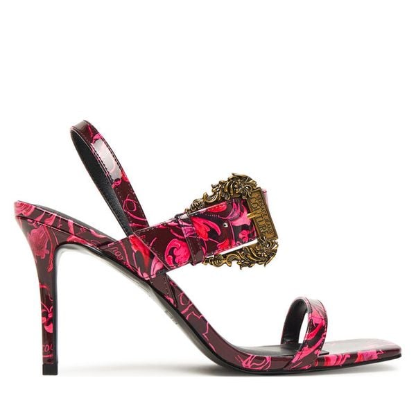 Sandały Versace Jeans Couture. Czerwone sandały Versace Jeans Couture, bez wzorów, z jeansu, bez obcasa, na szpilce, bez zapięcia. Za 999.99 zł.