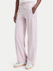 Guess Spodnie dresowe V6BB10 K6303 Różowy jasny Regular Fit. Czerwone spodnie dresowe Guess, s, z aplikacjami, z dresówki. Za 434.99 zł.
