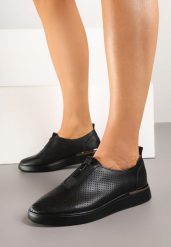 Czarne Wsuwane Półbuty Ażurowe ze Skóry Naturalnej Parritia. Czarne półbuty wsuwane Born2be, w ażurowe wzory, z jeansu, eleganckie, bez obcasa, na płaskiej podeszwie, bez zapięcia. Za 179.99 zł.