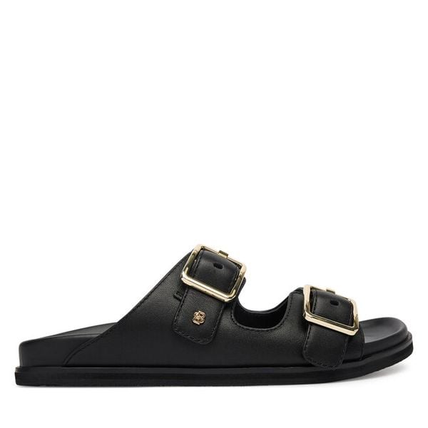 Klapki BOSS. Czarne klapki Boss, bez wzorów, bez obcasa. Za 869.99 zł.