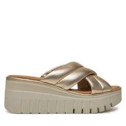 Klapki Tamaris. Żółte klapki Tamaris, bez wzorów, bez obcasa. Za 289.99 zł.
