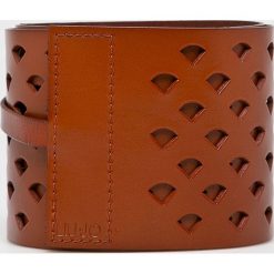 Liu Jo - Pasek skórzany. Brązowe paski Liu Jo, bez wzorów, z materiału. W wyprzedaży za 249.90 zł.