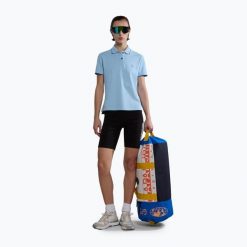 Koszulka polo damska Napapijri E-Nina clear. Niebieskie koszulki polo Napapijri, bez wzorów, bez kołnierzyka, bez ramiączek. Za 149.99 zł.