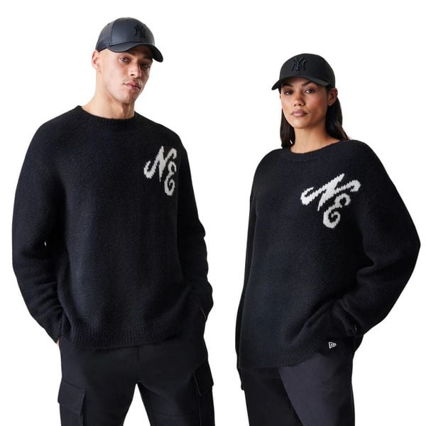 Sweter z dzianiny New Era. Czarne swetry New Era, na zimę, s, bez wzorów, z dzianiny, bez ramiączek. Za 337.25 zł.