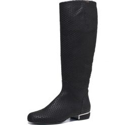 Kozaki Loriblu. Czarne kozaki Loriblu, z gumy, bez obcasa, bez zapięcia. W wyprzedaży za 374.00 zł.