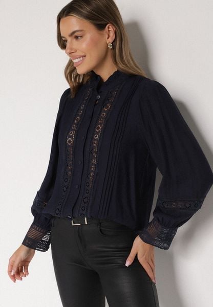 Granatowa Koszula ze Stójką i Koronką Argochis. Niebieskie koszule Born2be, l, bez wzorów, z jeansu, bez kołnierzyka, bez ramiączek. Za 119.99 zł.