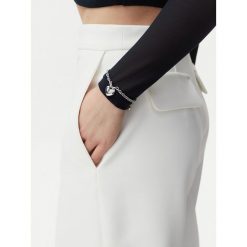 Bransoletka Guess. Szare bransoletki Guess, srebrne. Za 139.99 zł.