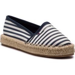 Espadryle TOMMY HILFIGER - Flat Espadrille FW0FW04109 Midnight 403. Niebieskie espadryle TOMMY HILFIGER, bez wzorów, z materiału, bez obcasa, na płaskiej podeszwie, bez zapięcia. W wyprzedaży za 199.00 zł.