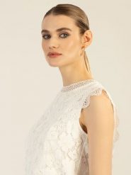APART Top w kolorze białym rozmiar: 46. Białe topy Apart, bez wzorów, z koronki, bez kołnierzyka, bez ramiączek. Za 229.95 zł.