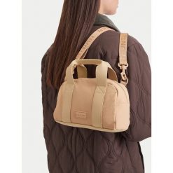 Torebka Hunter. Brązowe torebki klasyczne Hunter, bez wzorów, bez dodatków. Za 129.99 zł.