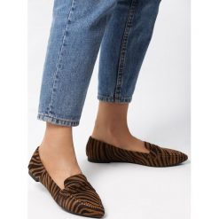 Camelowo-Czarne Mokasyny Riley. Czarne mokasyny Born2be, bez wzorów, ze szpiczastym noskiem, bez obcasa. Za 49.99 zł.
