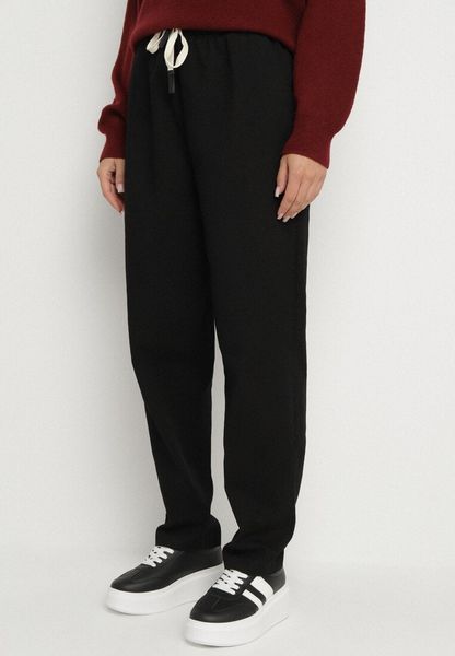 Czarne Spodnie Bawełniane w Stylu Mom Fit ze Sznurkiem Adenelle. Czarne spodnie materiałowe Born2be, na co dzień, l, bez wzorów, z bawełny. Za 69.99 zł.