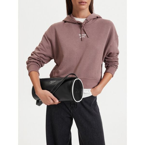 Torebka Reebok. Czarne torebki klasyczne Reebok, bez wzorów, bez dodatków. Za 129.99 zł.
