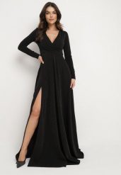 Czarna Rozkloszowana Sukienka z Dekoltem w Serek i Rozcięciem Zdobiona Metaliczną Nicią Emilandra. Czarne sukienki Born2be, s, z aplikacjami, z materiału, eleganckie, bez kołnierzyka, bez ramiączek, maxi, kopertowe. Za 99.99 zł.