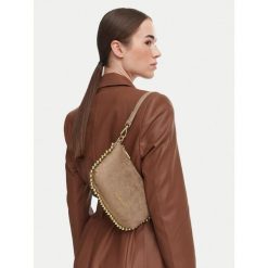Torebka LOVE MOSCHINO. Brązowe torebki klasyczne Love Moschino, bez wzorów, bez dodatków. Za 679.99 zł.