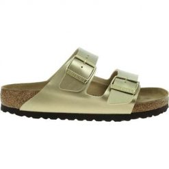 Klapki damskie Birkenstock Arizona BS. Brązowe klapki Birkenstock, bez wzorów, z materiału, bez obcasa. Za 359.00 zł.