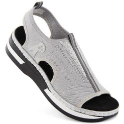 Komfortowe sandały damskie wsuwane metallic Rieker V59B5-90. Sandały Rieker, bez wzorów, z materiału, bez obcasa, bez zapięcia. Za 319.99 zł.