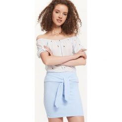 SPÓDNICA REGULARNA DAMSKA. Niebieskie spódnice TROLL, na co dzień, na lato, s, bez wzorów, z tkaniny, dopasowane. W wyprzedaży za 39.99 zł.