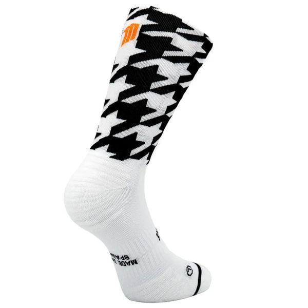 Skarpetki Sporcks Flow. Czarne skarpety SPORCKS, bez wzorów, z nylonu. Za 154.00 zł.