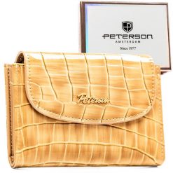 Beżowy portfel damski ze skóry ekologicznej z tłoczeniem na wzór skóry krokodyla - Peterson. Brązowe portfele Peterson, z aplikacjami, ze skóry ekologicznej. Za 89.99 zł.