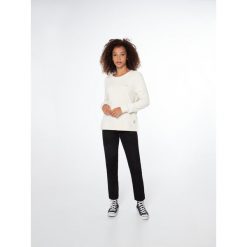 Bluza damska Protest NXGCAMELLE sweatshirt. Białe bluzy Protest, bez wzorów, bez kaptura. Za 269.99 zł.