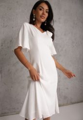 Biała Zwiewna Sukienka Wieczorowa VICES z Aplikacją 3D w Kształcie Kwiatu Themira. Białe sukienki Renee, l, z aplikacjami, eleganckie, bez kołnierzyka, bez ramiączek, midi, kopertowe. Za 169.99 zł.