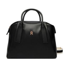 Torebka Tommy Hilfiger. Czarne torebki klasyczne TOMMY HILFIGER, bez wzorów, bez dodatków. Za 649.99 zł.