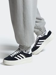 Adidas Skórzane sneakersy "Gazelle Bold" w kolorze czarnym rozmiar: 41. Czarne trampki Adidas, bez wzorów, bez zapięcia. Za 372.47 zł.