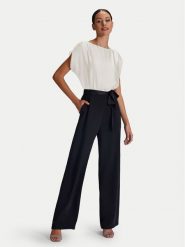 Swing Kombinezon 3AH00900 Czarny Regular Fit. Czarne sukienki Swing, bez wzorów, z syntetyku, bez kołnierzyka, bez ramiączek. Za 1,019.00 zł.