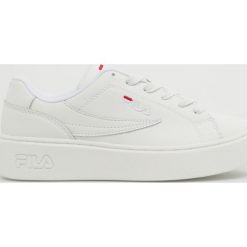 Fila - Buty Overstate L Low. Białe obuwie sportowe Fila, z gumy, bez zapięcia. W wyprzedaży za 269.90 zł.