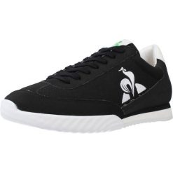 Kapcie LE COQ SPORTIF NEREE Czarny. Białe obuwie domowe Le Coq Sportif, bez wzorów, z syntetyku, bez zapięcia. W wyprzedaży za 351.50 zł.