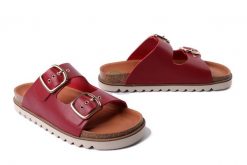 DR. BRINKMANN 700680-04 rot, klapki damskie. Czerwone klapki Dr. Brinkmann, bez wzorów, ze skóry, bez obcasa. Za 276.43 zł.