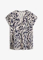 Bluzka z krótkim rękawem z lejącej wiskozy. Niebieskie bluzki bonprix, bez wzorów, z wiskozy, eleganckie, bez kołnierzyka, bez ramiączek. Za 82.99 zł.