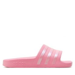 Klapki adidas. Czerwone klapki Adidas, bez wzorów, bez obcasa. Za 79.99 zł.