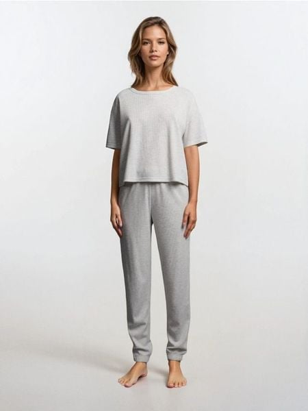 Prążkowana piżama dwuczęściowa - szary. Szare piżamy Sinsay, bez wzorów, prążkowane, bez ramiączek. Za 69.99 zł.
