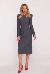 Elegancka sukienka ołówkowa z poduszkami na ramionach szara. Szare sukienki Stylove, do pracy, m, bez wzorów, z elastanu, biznesowe, bez kołnierzyka, bez ramiączek, midi, dopasowane. Za 449.00 zł.