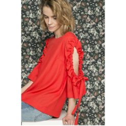 Medicine - Bluzka Ergo Soldier. Czerwone bluzki MEDICINE, s, bez wzorów, z poliesteru, casualowe, bez kołnierzyka, bez ramiączek. W wyprzedaży za 39.90 zł.