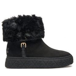 Botki Guess. Czarne botki Guess, z aplikacjami, bez obcasa, na płaskiej podeszwie, bez zapięcia. Za 839.99 zł.