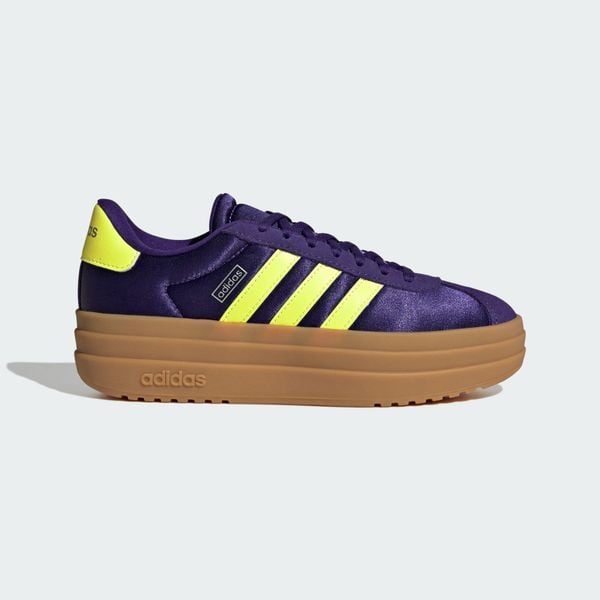 Buty VL Court Bold Junior. Fioletowe obuwie sportowe Adidas, bez zapięcia, na jogę i pilates. Za 279.00 zł.